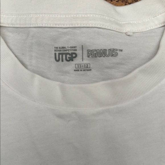 White Graphic Peanuts T-shirt - Picture 3 of 5